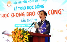 Giáo sư, Tiến sĩ Nguyễn Thị Doan khai mạc Lễ trao Học bổng "Học không bao giờ cùng"