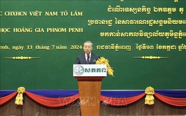 Chủ tịch nước Tô Lâm gặp mặt Hội Cựu sinh viên Campuchia tại Việt Nam, thăm Đại học Hoàng gia Campuchia