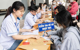 Một trường đại học tại Thành phố Hồ Chí Minh thưởng tân thủ khoa, á khoa 100 triệu đồng