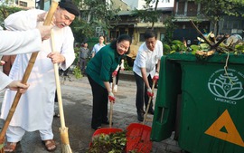 Toàn thành phố Hà Nội đồng loạt ra quân tổng vệ sinh môi trường khắc phục hậu quả cơn bão số 3