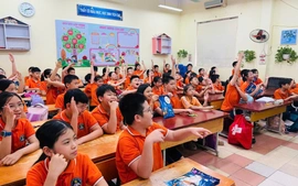 Từ việc thay sách giáo khoa, đến thay cách làm giáo dục