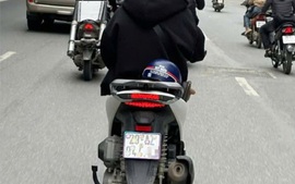 "Siết" xử phạt tài xế che biển số, dùng điện thoại khi lái xe