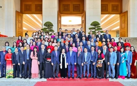 Thủ tướng Chính phủ gặp mặt nhà giáo tiêu biểu, khẳng định đột phá giáo dục là nền tảng phát triển đất nước