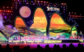Festival sông Hồng 2025 tôn vinh bản sắc văn hóa, khẳng định vị thế du lịch Lào Cai
