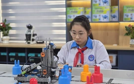 Học sinh vùng quê Phú Thọ vui học STEM với phòng học mới