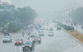 Nồm ẩm bất thường ngay đầu mùa đông miền Bắc 