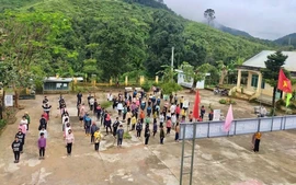 Đẩy nhanh tiến độ xây các trường nơi biên giới