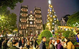 Du lịch mùa lễ hội cuối năm tới các điểm đến Việt Nam trải dài khắp đất nước