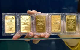 Giá vàng ngày 15/12 trong nước gần chạm ngưỡng 157 triệu đồng mỗi lượng