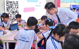 Giáo viên Thành phố Hồ Chí Minh dạy thêm giờ bằng 150% tiền lương một tiết dạy tiêu chuẩn