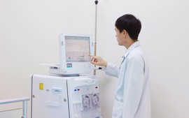 Lọc máu khẩn cấp cứu người đàn ông lạm dụng rượu “bệnh chồng bệnh” ở Phú Quốc