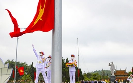 Đề xuất 4 hình thức tổ chức Nghi lễ thượng cờ, hạ cờ quốc gia trên Quảng trường Ba Đình