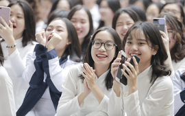 Hà Nội khen thưởng với 852 học sinh tiêu biểu, xuất sắc năm học 2024-2025