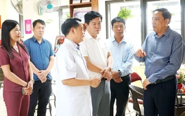 Lãnh đạo Lào Cai thăm hỏi nạn nhân vụ sạt lở đất khiến 5 người thương vong