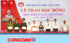 Lễ trao học bổng “Học không bao giờ cùng” lần thứ 5