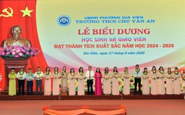 Trường Trung học cơ sở Chu Văn An (Hải Phòng) biểu dương giáo viên và học sinh đạt thành tích cao