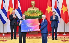 Việt Nam trao tặng nhân dân Cuba số tiền 385 tỷ đồng, 2 nước thoả thuận hợp tác nhiều lĩnh vực