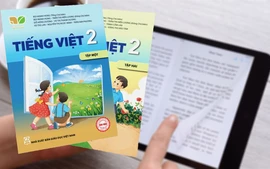 Sử dụng miễn phí sách giáo khoa điện tử - xóa bỏ rào cản về chi phí và địa lý