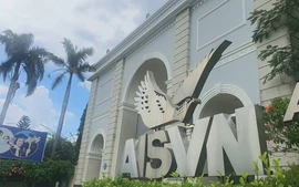 Đóng cửa 1 trường quốc tế, yêu cầu quyền lợi cho phụ huynh và học sinh