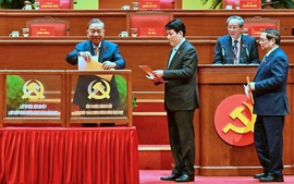 Đại hội XIV của Đảng thông qua danh sách các đồng chí trúng cử vào Ban Chấp hành Trung ương