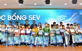 Hội Khuyến học Bắc Ninh cùng nhà đồng hành trao hơn 300 suất học bổng, ươm mầm tài năng