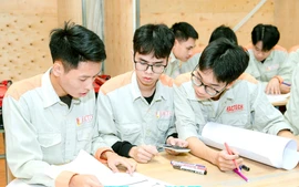 Xây dựng đề án trường chất lượng cao, đề xuất mở rộng phạm vi sang trường ngoài công lập