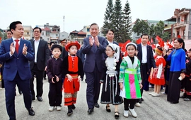 Tổng Bí thư Tô Lâm gặp mặt, nói chuyện với nhân dân các dân tộc tỉnh Cao Bằng