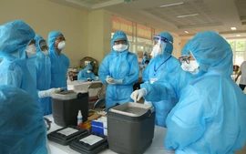 Từ năm 2026, mức lương, phụ cấp của nhân viên y tế được quy định như thế nào?