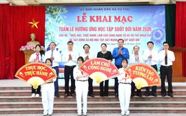 Khuyến học Hưng Yên tiếp sức học sinh vượt khó xã Vũ Thư trong Tuần lễ học tập suốt đời