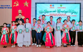 Ra mắt câu lạc bộ dân ca Ví, Giặm trên quê hương Bác Hồ