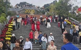 Trên 1,1 triệu lượt du khách đến Quảng Ninh trong 8 ngày nghỉ Tết