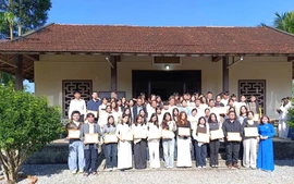 Hội khuyến học các cấp tỉnh Gia Lai trao gần 300 triệu đồng cho sinh viên dịp Tết Bính Ngọ