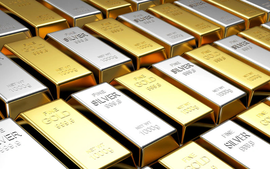 Giá vàng tăng mạnh, sắp chạm mốc 185 triệu đồng mỗi lượng