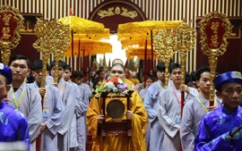 Hàng nghìn người đổ về Yên Tử ngày Khai hội Xuân 2026