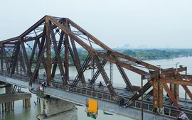 Phát hiện hư hỏng tại nhịp cầu Long Biên