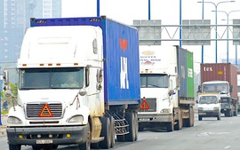 Giá xăng tăng, cước vận tải có tăng?