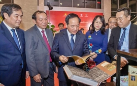 Trưởng ban Tuyên giáo và Dân vận: Vai trò của sách quan trọng hơn trong thời đại số