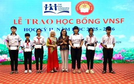 Hội Khuyến học tỉnh Đồng Tháp trao 54 suất học bổng VNSF