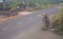 Khởi tố thiếu tá Cảnh sát giao thông Nguyễn Quang Hoàng vì không cứu giúp nam sinh gặp tai nạn