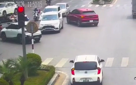 Cục Cảnh sát giao thông nói gì về tình huống phạt nguội ô tô quay đầu ở vạch đi bộ sang đường?