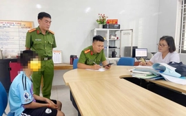 Công an lấy thông tin từ học sinh lớp 6 nghi bị bạo hành