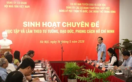 Hội Nhà văn Việt Nam sinh hoạt chuyên đề Học tập và làm theo tư tưởng, đạo đức, phong cách Hồ Chí Minh