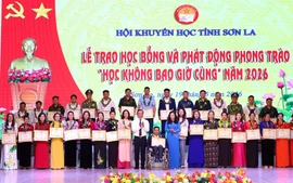 Hội Khuyến học tỉnh Sơn La trao tặng 189 cá nhân tiêu biểu học bổng "Học không bao giờ cùng" năm 2026