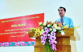 Đảng uỷ MTTQ và các đoàn thể trung ương trang bị nền tảng lý luận cho đảng viên mới và đối tượng kết nạp Đảng