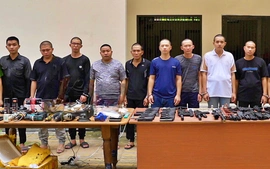 Công an Thành phố Hồ Chí Minh khởi tố 30 bị can chế tạo súng, tàng trữ vũ khí quân dụng
