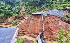 Mưa lớn làm đứt quốc lộ 12, khu vực xã Lê Lợi, Lai Châu