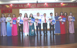 Chánh văn phòng Sở Giáo dục và Đào tạo Thành phố Hồ Chí Minh, làm Hiệu trưởng Trường THPT chuyên Lê Hồng Phong