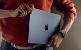 MacBook Air "lao đao" vì cơn khát AI, người dùng Apple cũng "lao đao" vì tăng giá