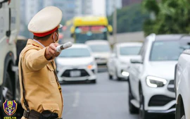 Cảnh sát giao thông lưu ý về khoảng cách an toàn trên cao tốc