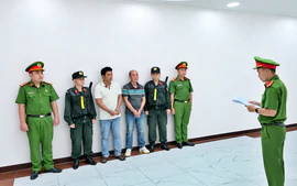 Công an Thành phố Hồ Chí Minh bắt tạm giam 4 đối tượng về tội gây ô nhiễm môi trường